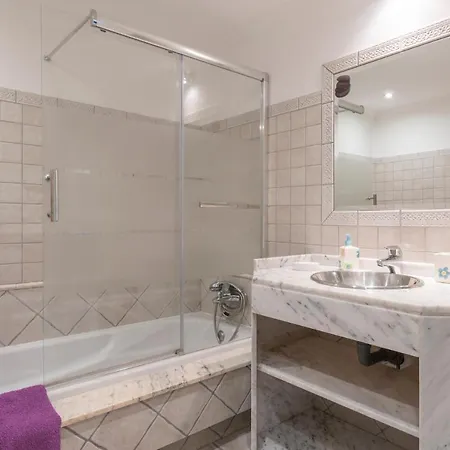 Excellent T1 With Pools 400m Beach Appartement